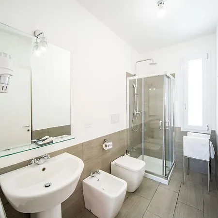 Locazione Turistica Duca D'aosta 31 招待所 3*